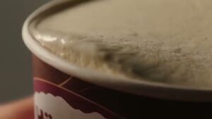 ハーゲンダッツ CMのシーン5（00:06）