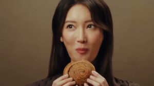 BASE BREAD CMのシーン6（00:08）