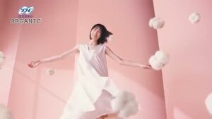 ソフィ CMのシーン7（00:09）