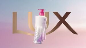 LUX CMのシーン1（00:00）