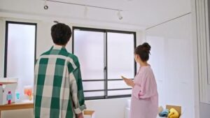 リビングコーポレーション CMのシーン3（00:10）