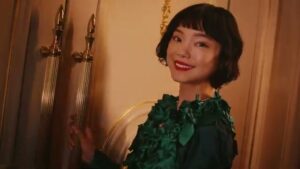 クリスマス CMのシーン5（00:06）