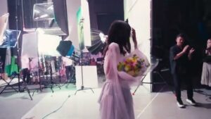 エッセンシャル CMのシーン6（04:27）