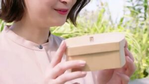 丸井産業 CMのシーン2（00:03）