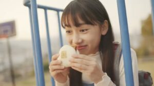 角煮まんじゅう CMのシーン1（00:00）
