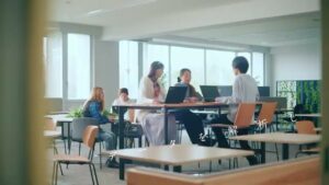 金沢学院大学 CMのシーン3（00:07）
