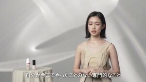 ファンデ美容液 CMのシーン7（05:51）