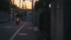 朝日新聞社 CMのシーン8（00:22）