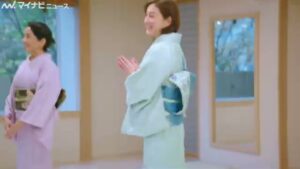 日本和装 CMのシーン4（00:10）
