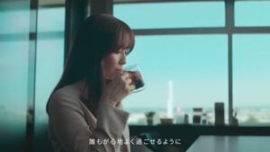 日立ビルシステム CMのシーン5（00:13）