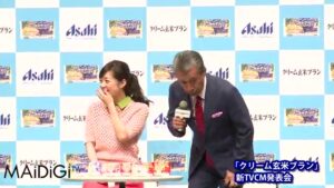 アサヒフードアンドヘルスケア CMのシーン10（04:19）