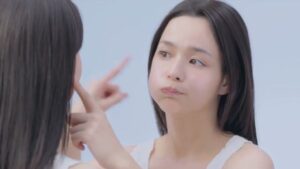 素肌しずく CMのシーン4（00:06）