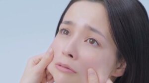 素肌しずく CMのシーン6（00:09）