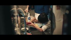 アサヒ飲料 CMのシーン4（00:20）