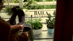 BAILA CMのシーン1（00:00）