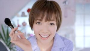 美的 CMのシーン2（00:01）