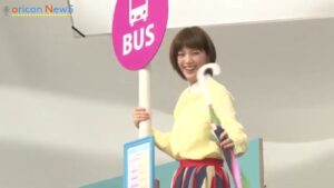 とらばーゆ CMのシーン4（01:37）
