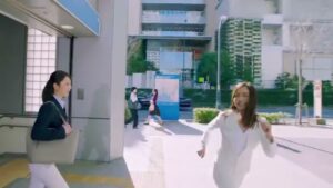 ライクグループ CMのシーン5（00:08）