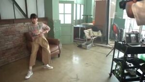 CONVERSE CMのシーン4（00:27）