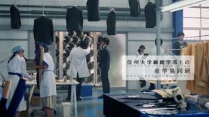 AOKI CMのシーン3（00:03）