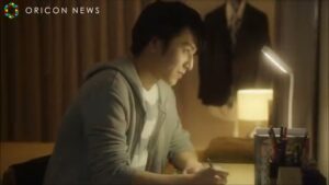 AOKI CMのシーン5（00:40）