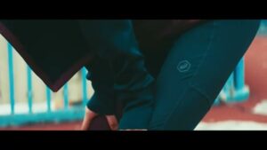 アシックス CMのシーン5（00:13）