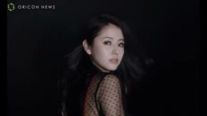 AZUL BY MOUSSY CMのシーン2（00:01）