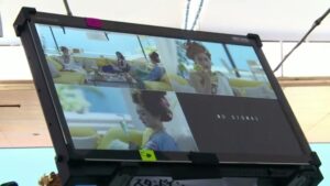 GU CMのシーン8（06:33）