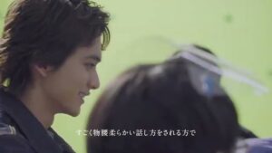 JINS CMのシーン3（00:25）
