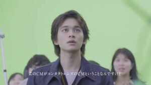 JINS CMのシーン4（00:36）