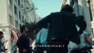 JINS CMのシーン5（00:48）