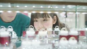THE KISS CMのシーン4（00:10）