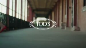 Tod’s CMのシーン10（01:32）