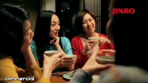 JINROマッコリ CMのシーン2（00:02）
