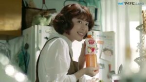 野菜生活100 CMのシーン6（00:08）