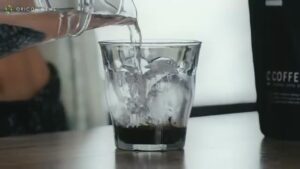 MEJ C COFFEE CMのシーン8（00:46）