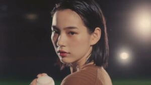 ユニクロ CMのシーン2（00:05）
