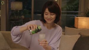 ビターズ CMのシーン3（00:03）