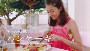ハワイ州観光局 CMのシーン2（00:02）