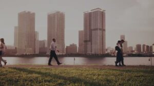 KATE CMのシーン6（02:02）
