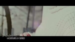 クイーンアイズ CMのシーン6（00:16）