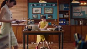コーセー CMのシーン2（00:01）