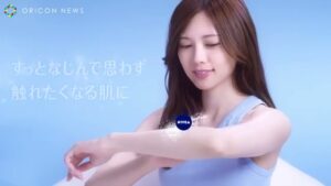 ニベア CMのシーン8（00:42）