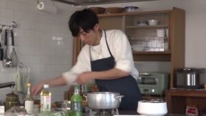 生茶 CMのシーン7（05:01）