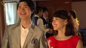 伊勢半 CMのシーン6（01:24）