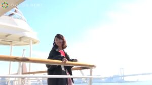 伊勢半 CMのシーン9（02:12）
