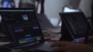 e-maのど飴 CMのシーン4（00:52）