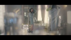 マキアージュ CMのシーン3（00:04）