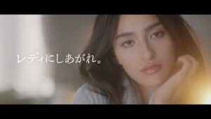 マキアージュ CMのシーン8（00:13）