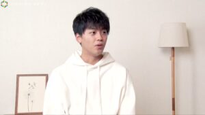 日本メナード化粧品 CMのシーン2（01:15）